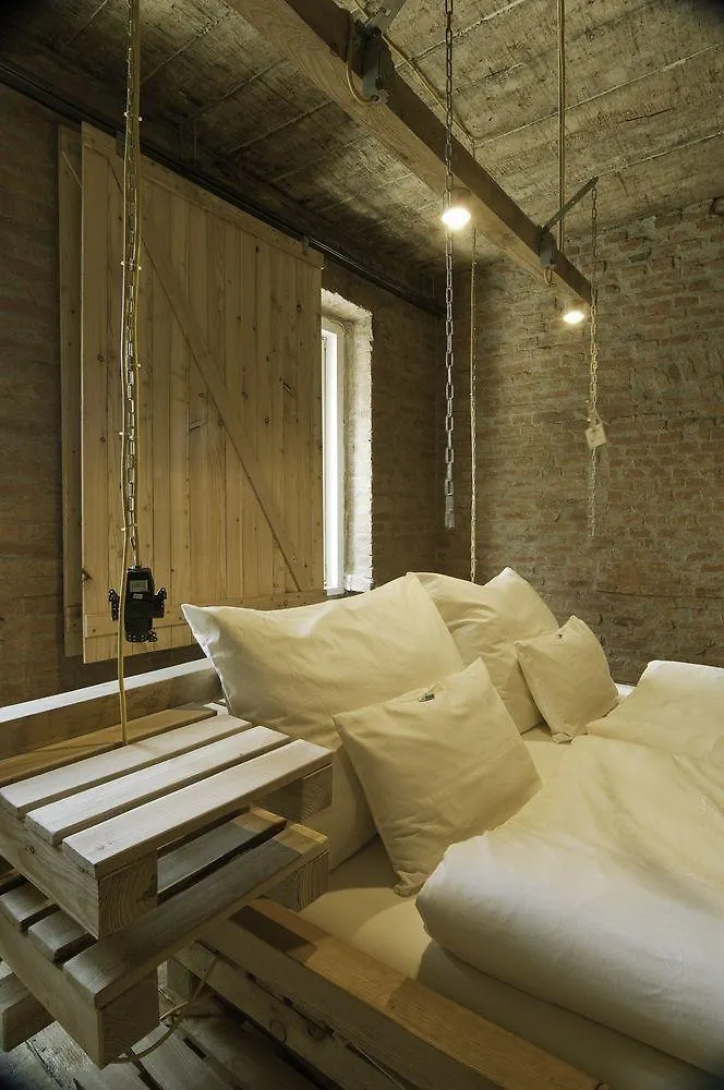 Wiener Gaeste Zimmer Bed & Breakfast